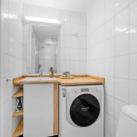 Flat W/ Balcony & Free Parking Apartman Oslo
