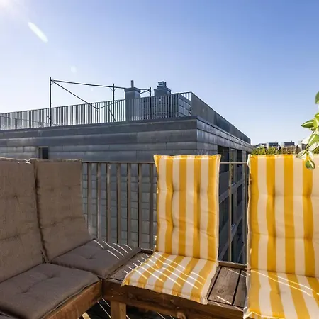 Flat W/ Balcony & Free Parking 公寓 奥斯陆