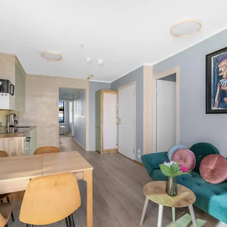 Flat W/ Balcony & Free Parking 奥斯陆