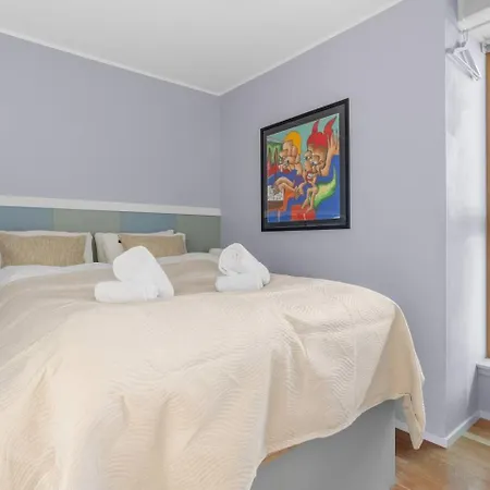 Flat W/ Balcony & Free Parking * 奥斯陆