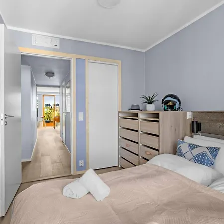Flat W/ Balcony & Free Parking 公寓 奥斯陆